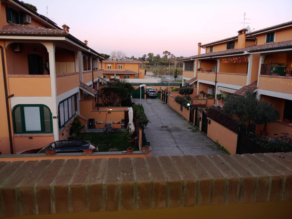Casa Elsa Lägenhet Palidoro Exteriör bild
